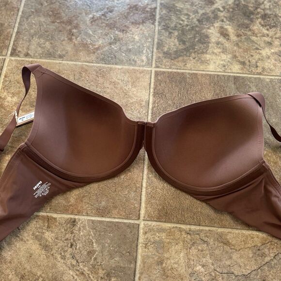 Skims Fits Everybody Scoop Plunge Bra Jasper 40DD - Picture 10 of 11